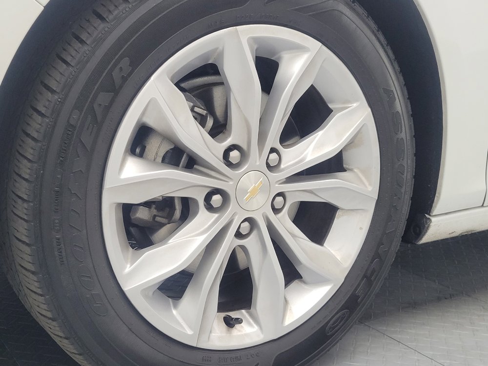 Used 2023 Chevrolet Malibu LT image 31