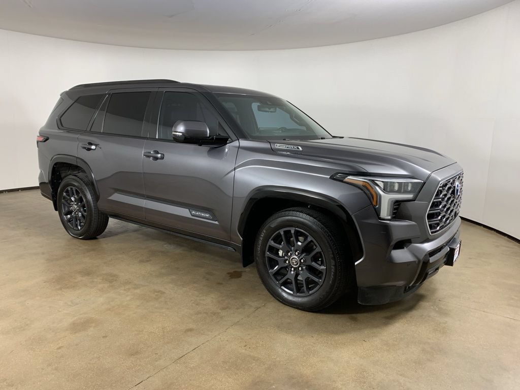 Used 2023 Toyota Sequoia Platinum AWD/4WD image 5