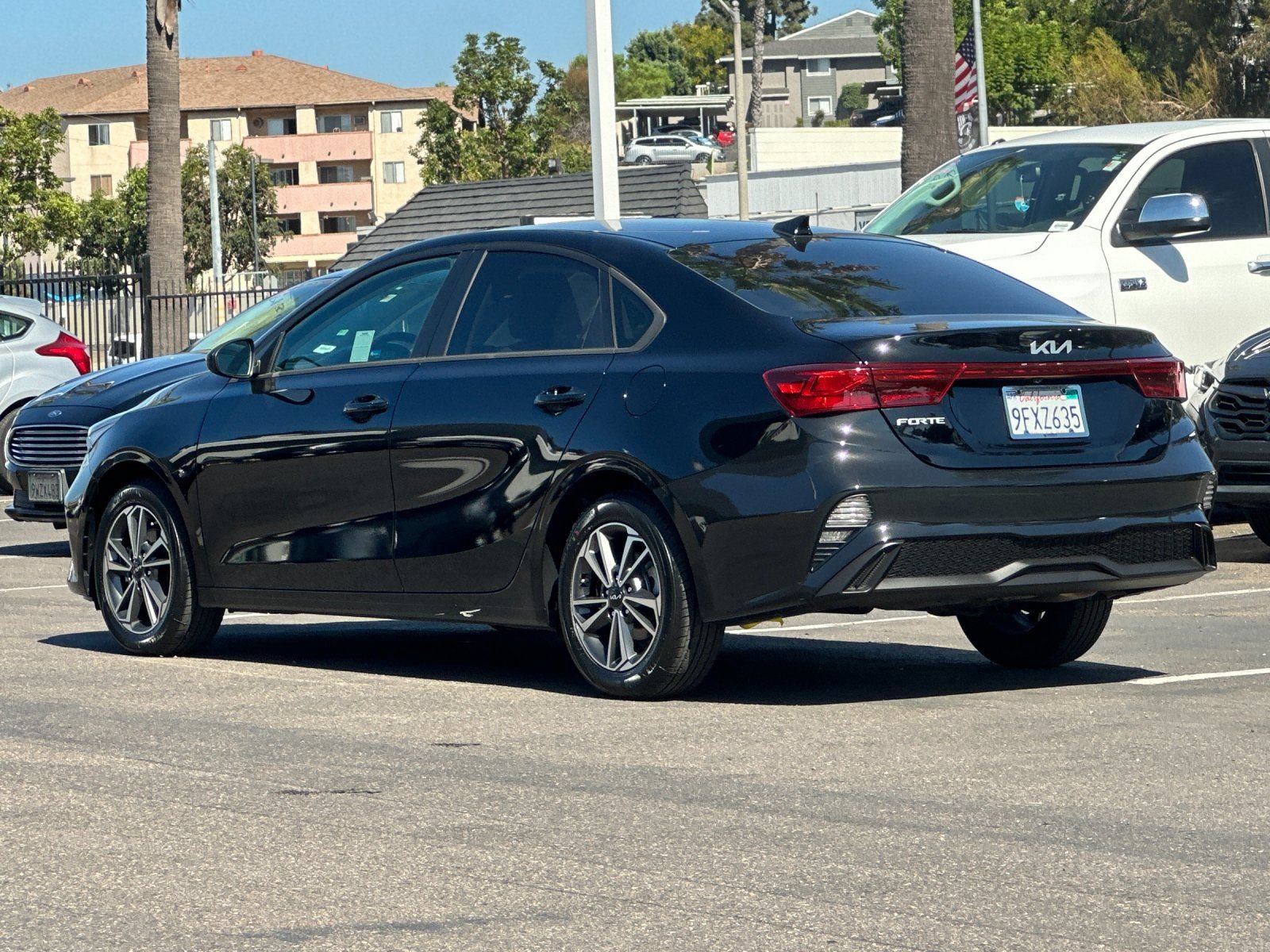 Used 2023 Kia Forte LXS FWD image 3