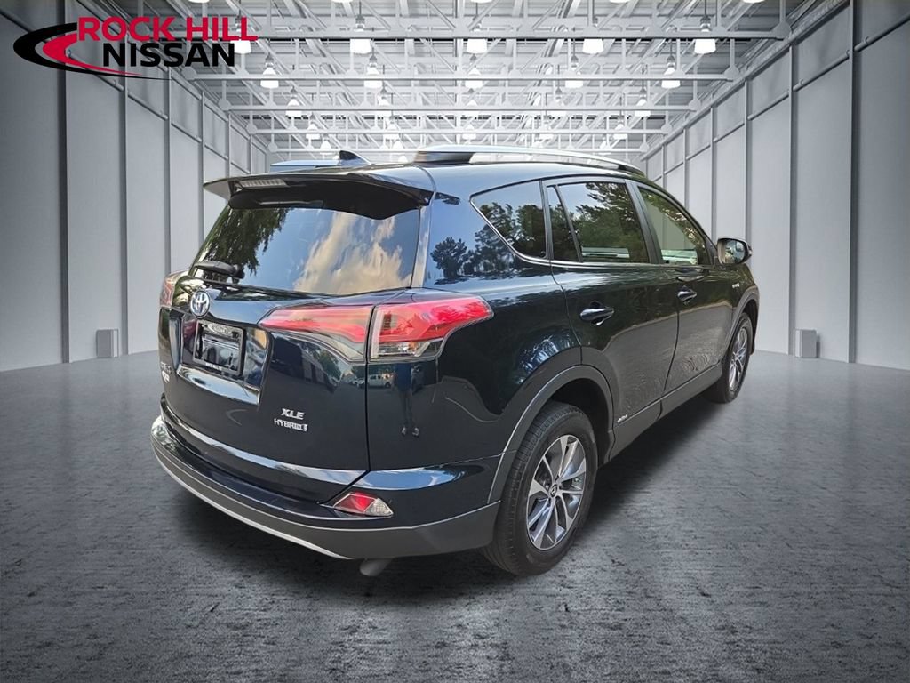 Used 2017 Toyota RAV4 XLE w/ All Weather Liner Package AWD/4WD image 7