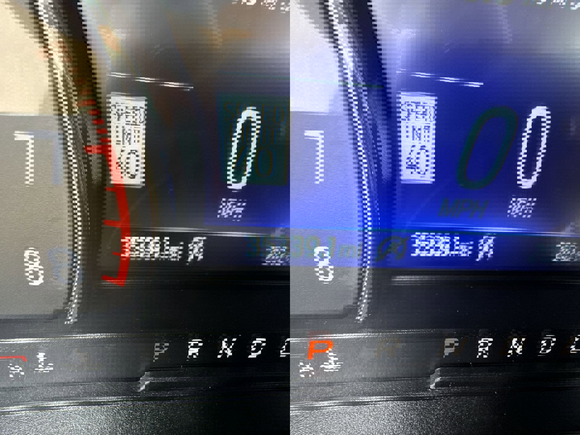 Used 2023 Ford Explorer Limited image 12