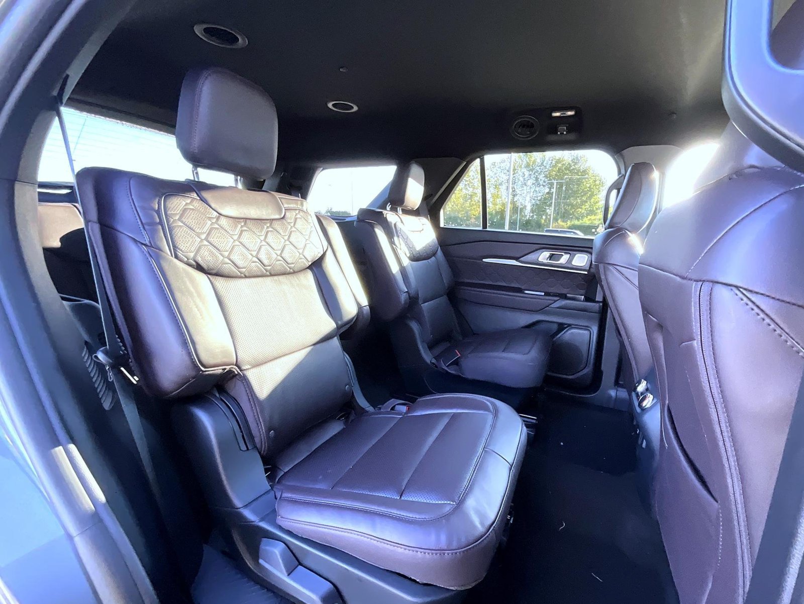 New 2027 Ford Explorer Platinum w/ LUX Leather Package AWD/4WD image 20