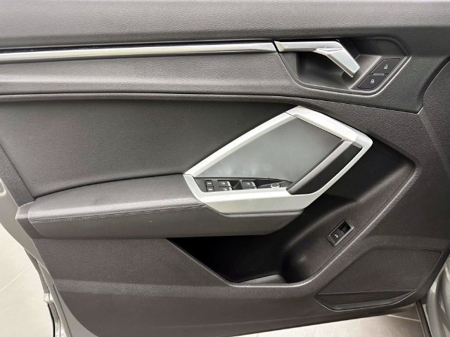 Used 2021 Audi Q3 2.0T Premium w/ Convenience Package AWD/4WD image 17