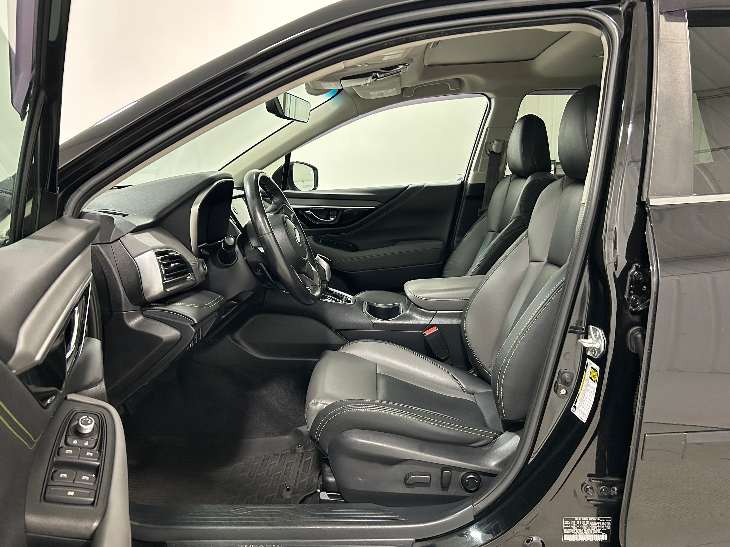 Used 2021 Subaru Outback Onyx Edition XT AWD/4WD image 4