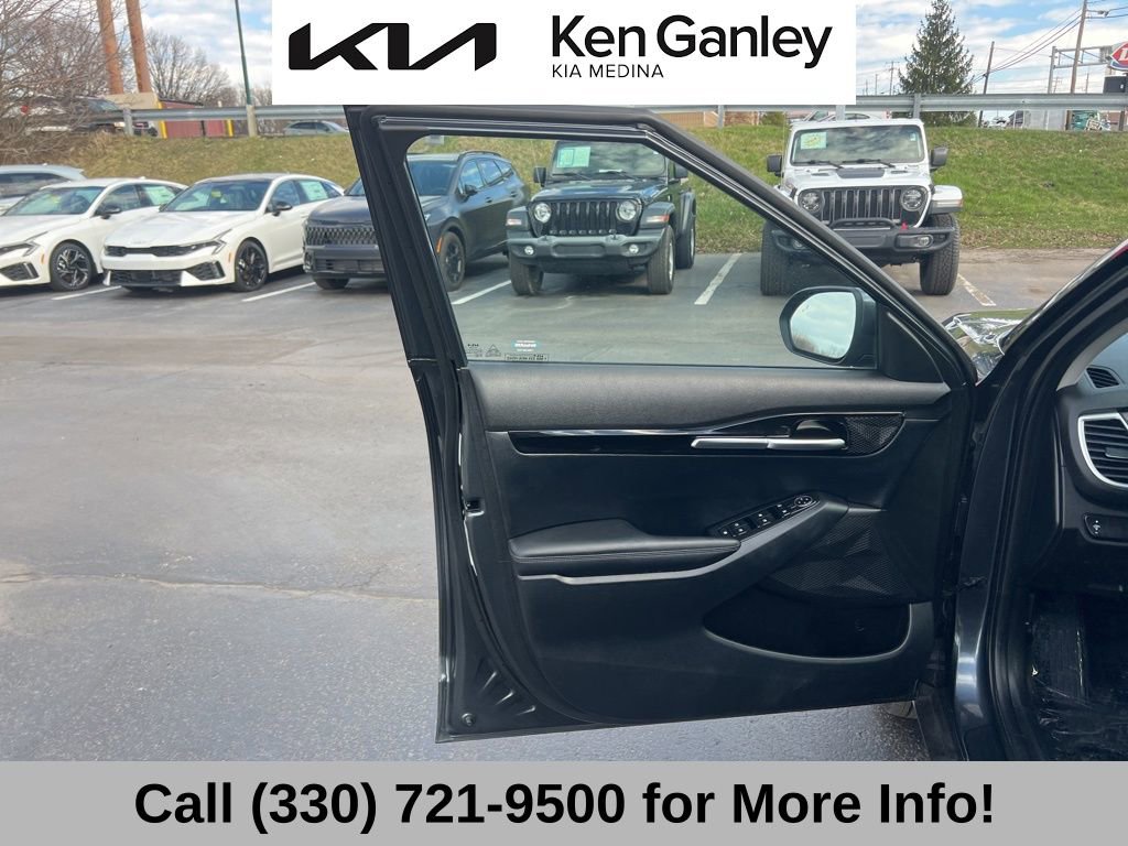 Certified 2024 Kia Seltos S image 26