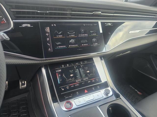 New 2025 Audi RS Q8 performance image 11