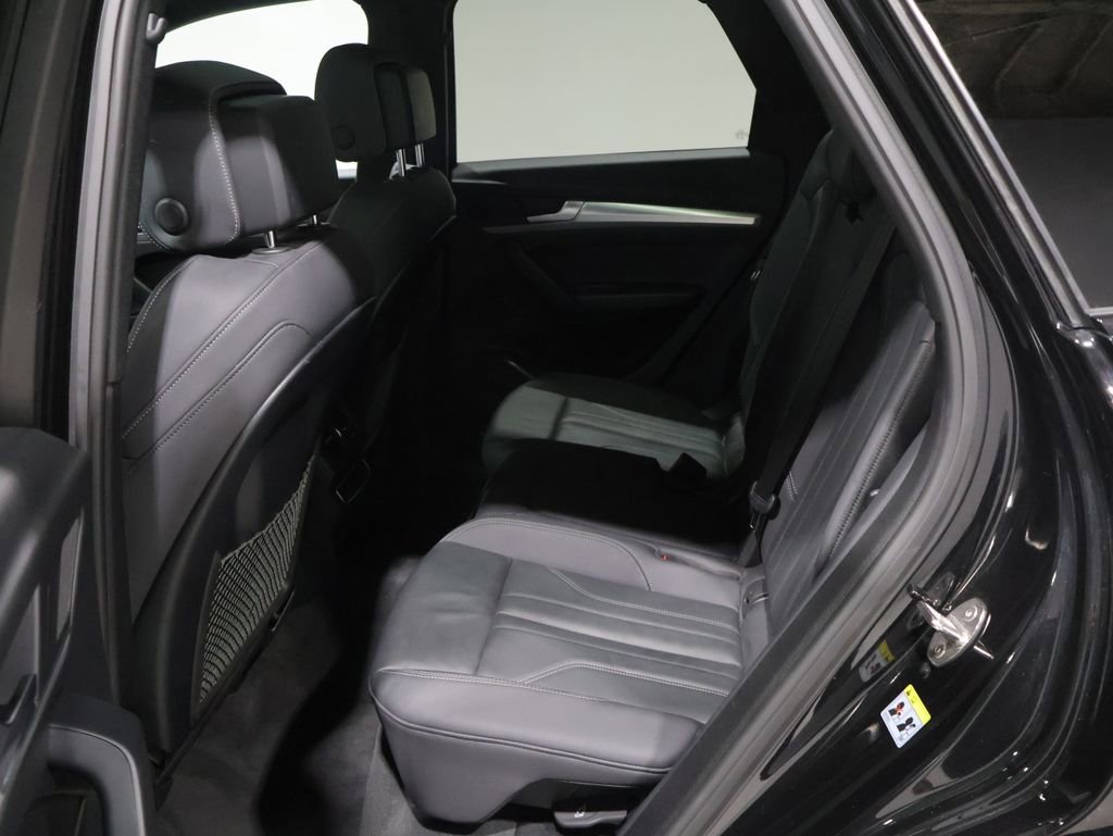 Used 2025 Audi Q5 2.0T Premium image 18