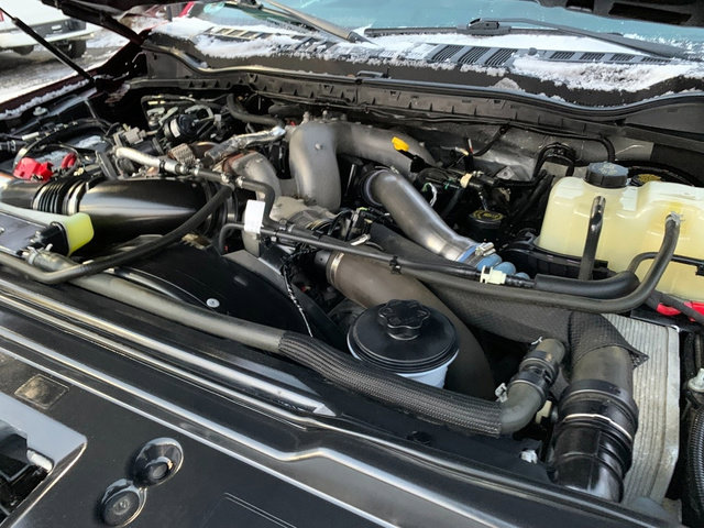 Used 2022 Ford F350 Platinum w/ Tremor Off-Road Package image 32