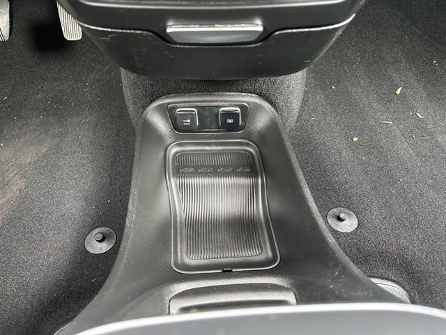 Used 2019 Chrysler Pacifica Touring Plus w/ S Appearance Package image 27