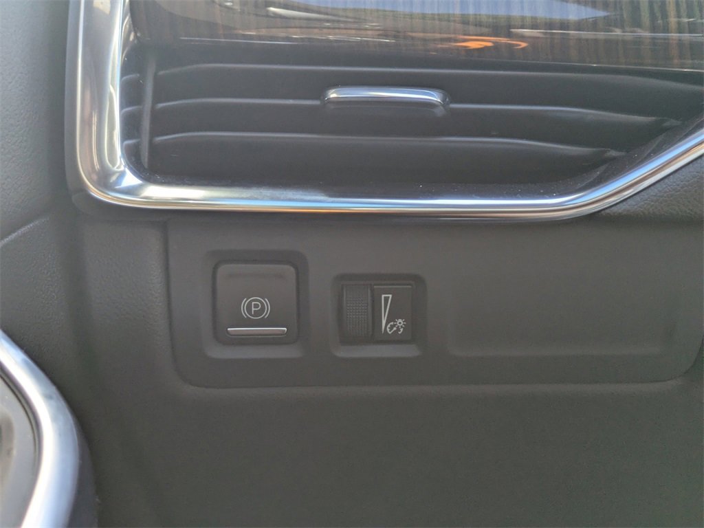 Used 2023 Cadillac XT4 Premium Luxury image 28