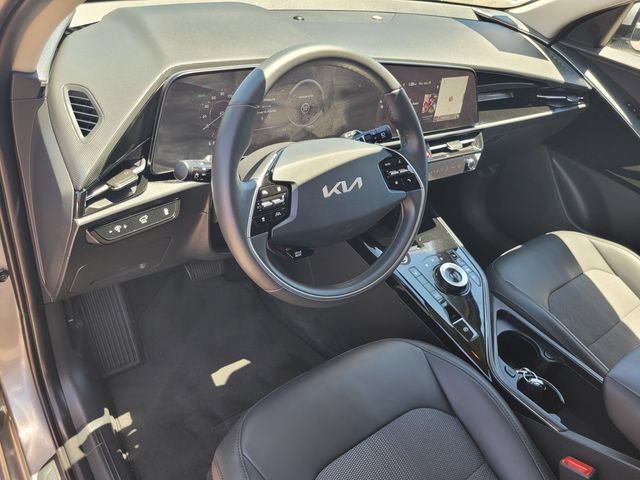 Used 2025 Kia Niro Wind FWD image 9