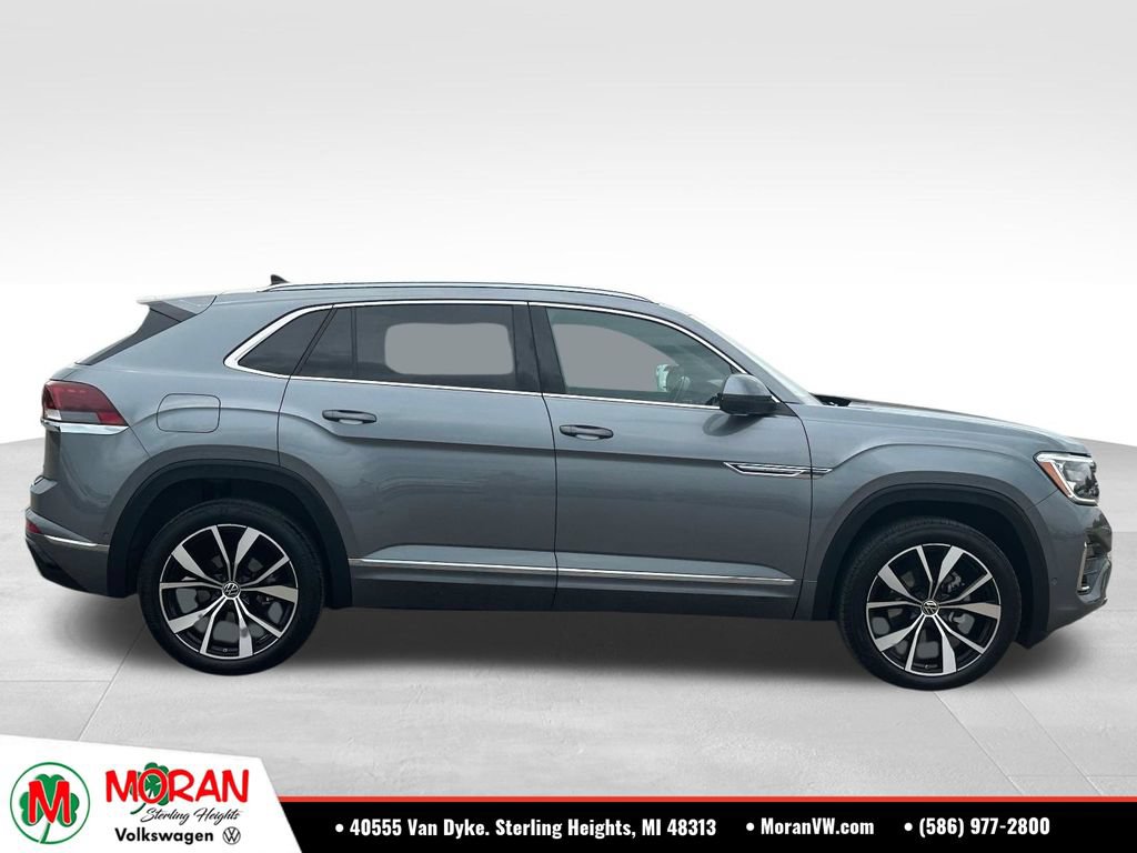 Certified 2024 Volkswagen Atlas Cross Sport SEL Premium R-Line AWD/4WD image 6
