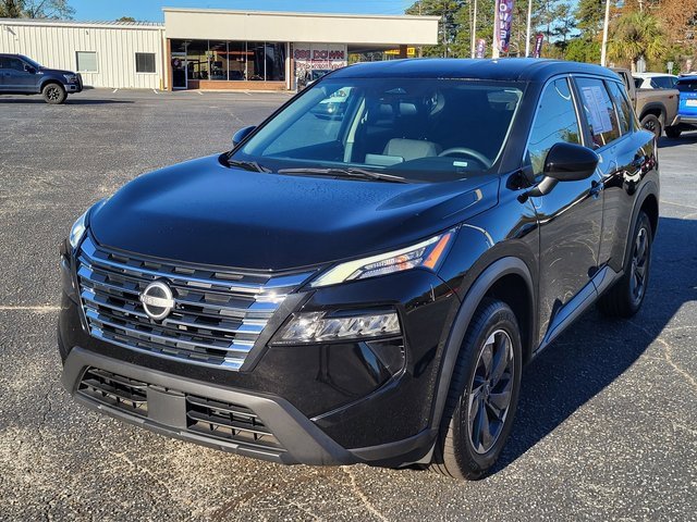 Used 2024 Nissan Rogue SV image 7