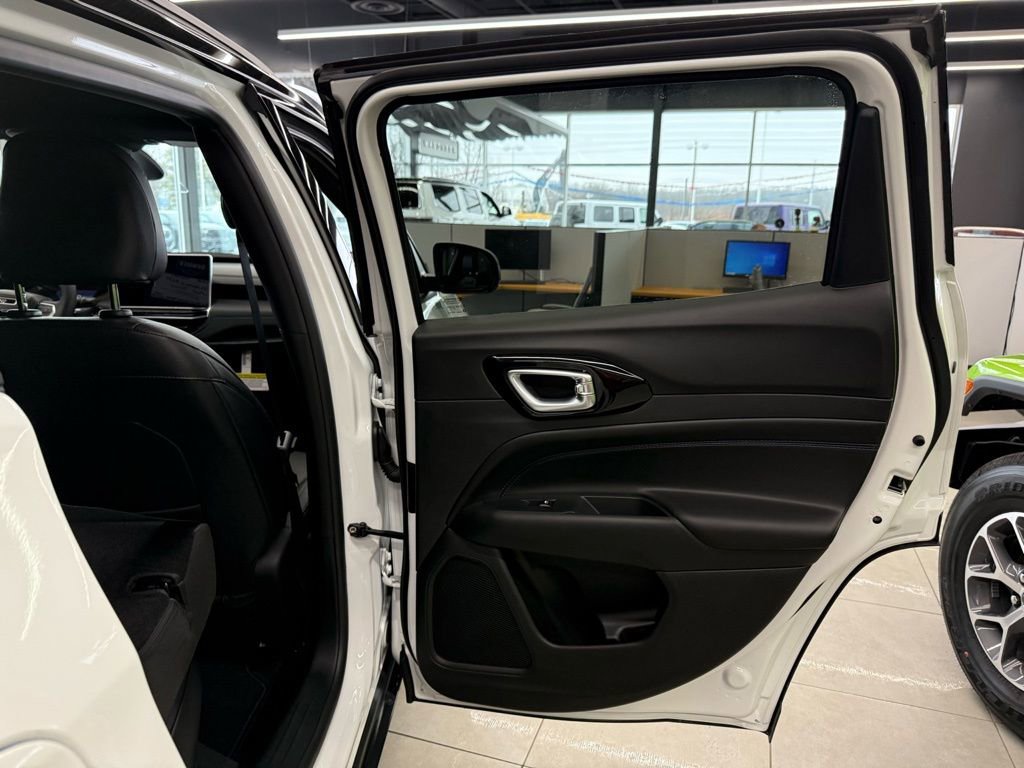 New 2026 Jeep Compass Limited image 45