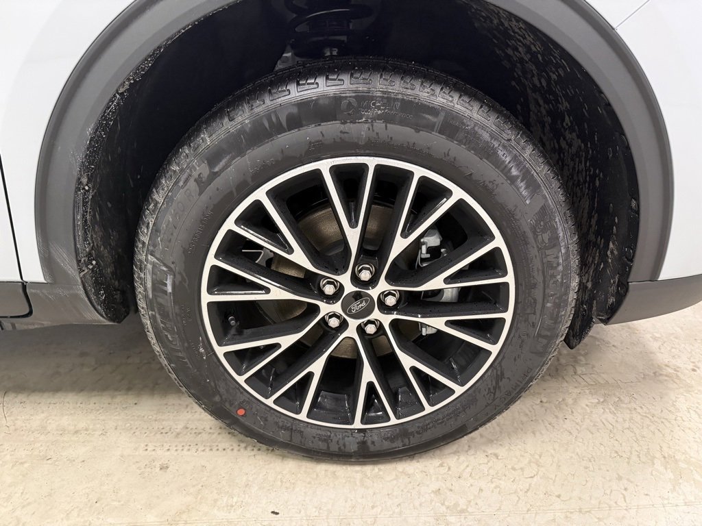 New 2026 Ford Escape SE image 12