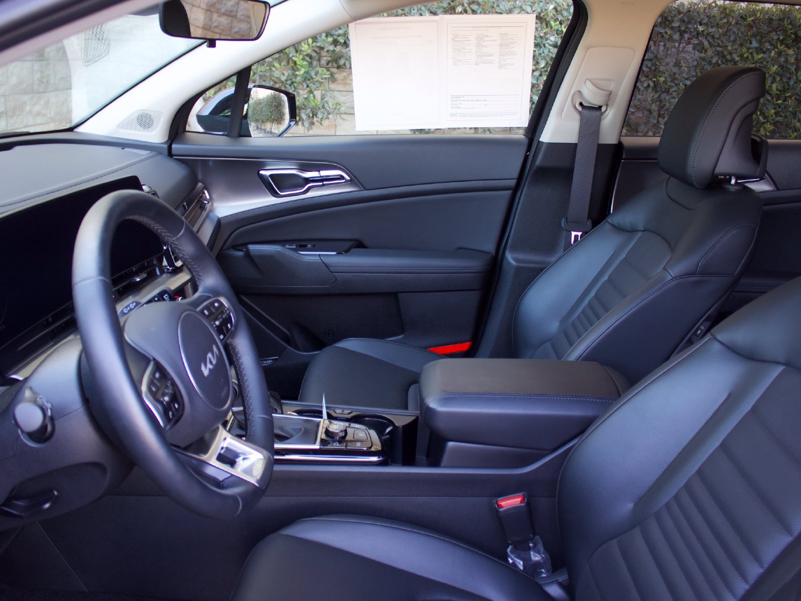 Used 2025 Kia Sportage SX FWD image 16