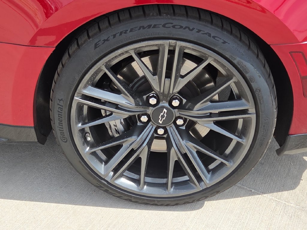 Used 2021 Chevrolet Camaro ZL1 w/ LPO, ZL1 Protection Package RWD image 11