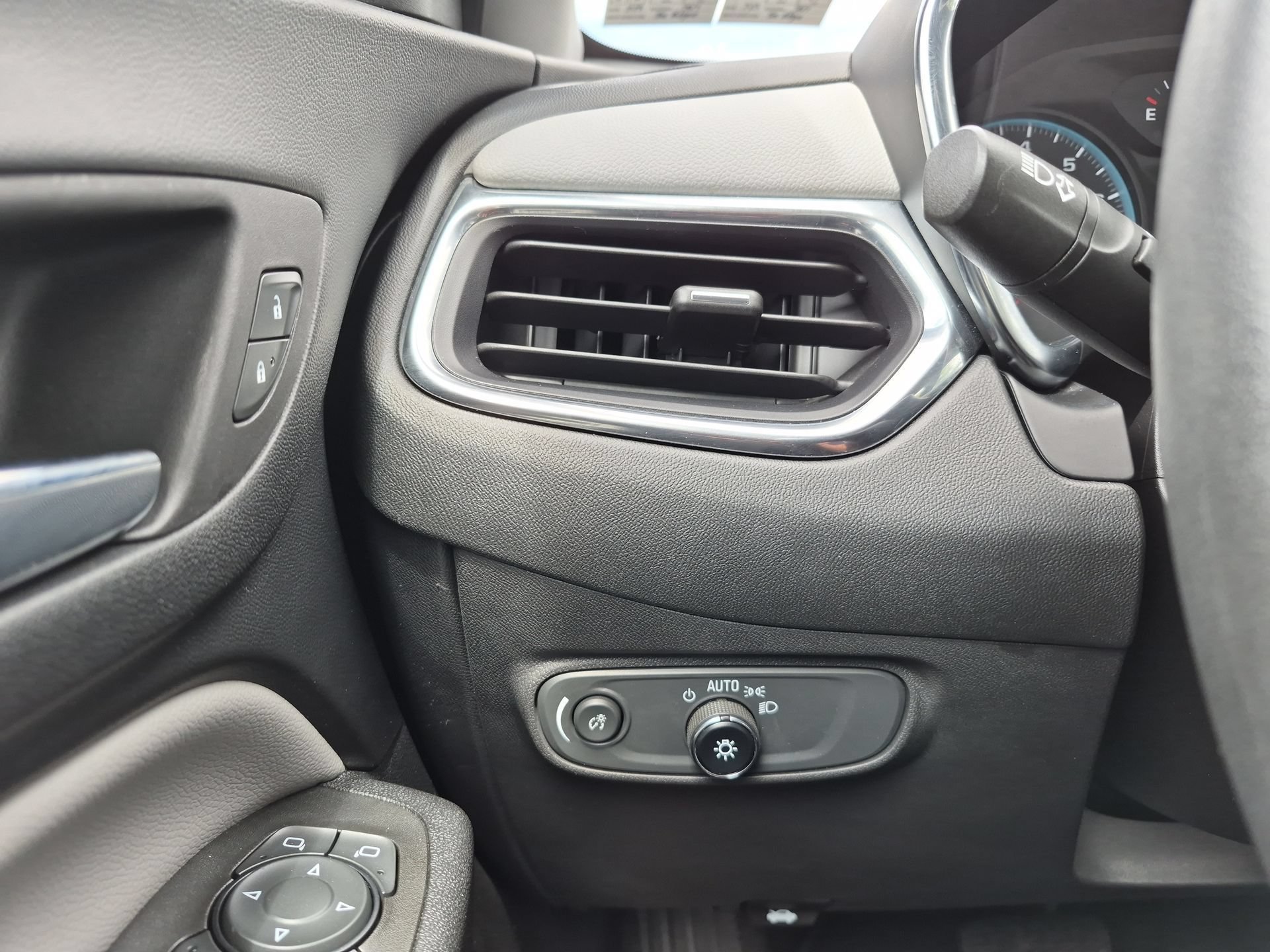 Certified 2022 Chevrolet Equinox LS AWD/4WD image 18