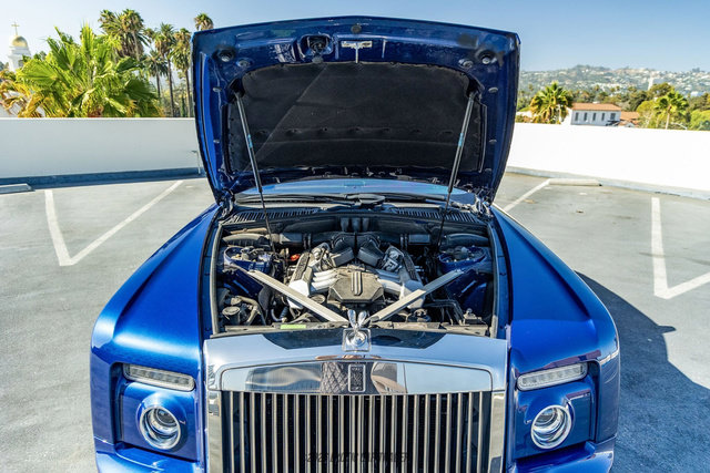 Used 2010 Rolls-Royce Phantom Drophead Coupe RWD image 32