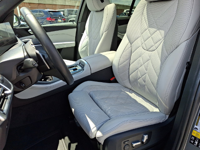 Certified 2024 BMW X5 xDrive40i w/ Premium Package AWD/4WD image 16
