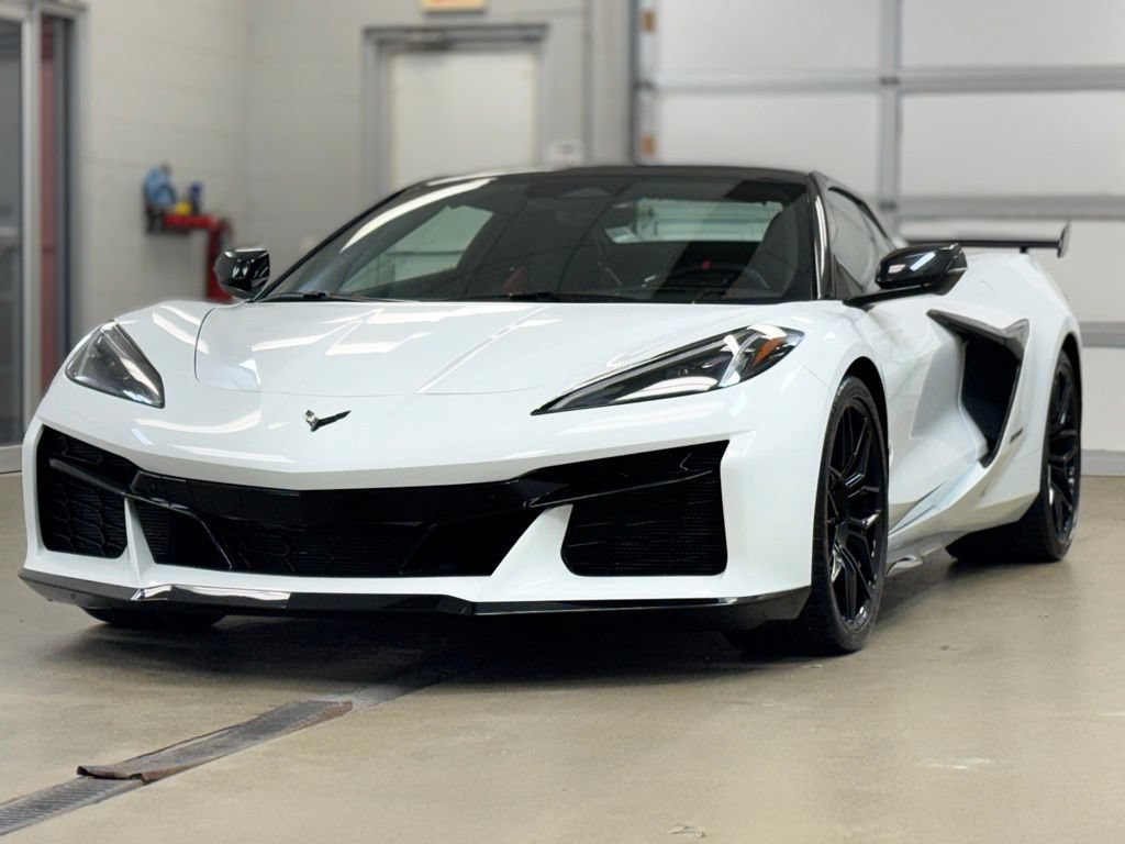 New 2026 Chevrolet Corvette Z06 w/ Stealth Interior Trim Package RWD image 3