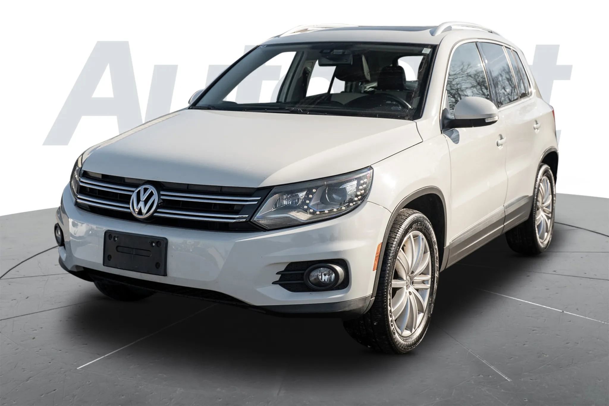 Used 2016 Volkswagen Tiguan SE image 5