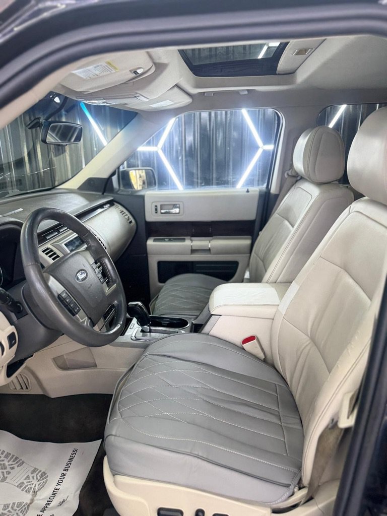 Used 2011 Ford Flex SEL w/ Rapid Spec Order Code FWD image 27