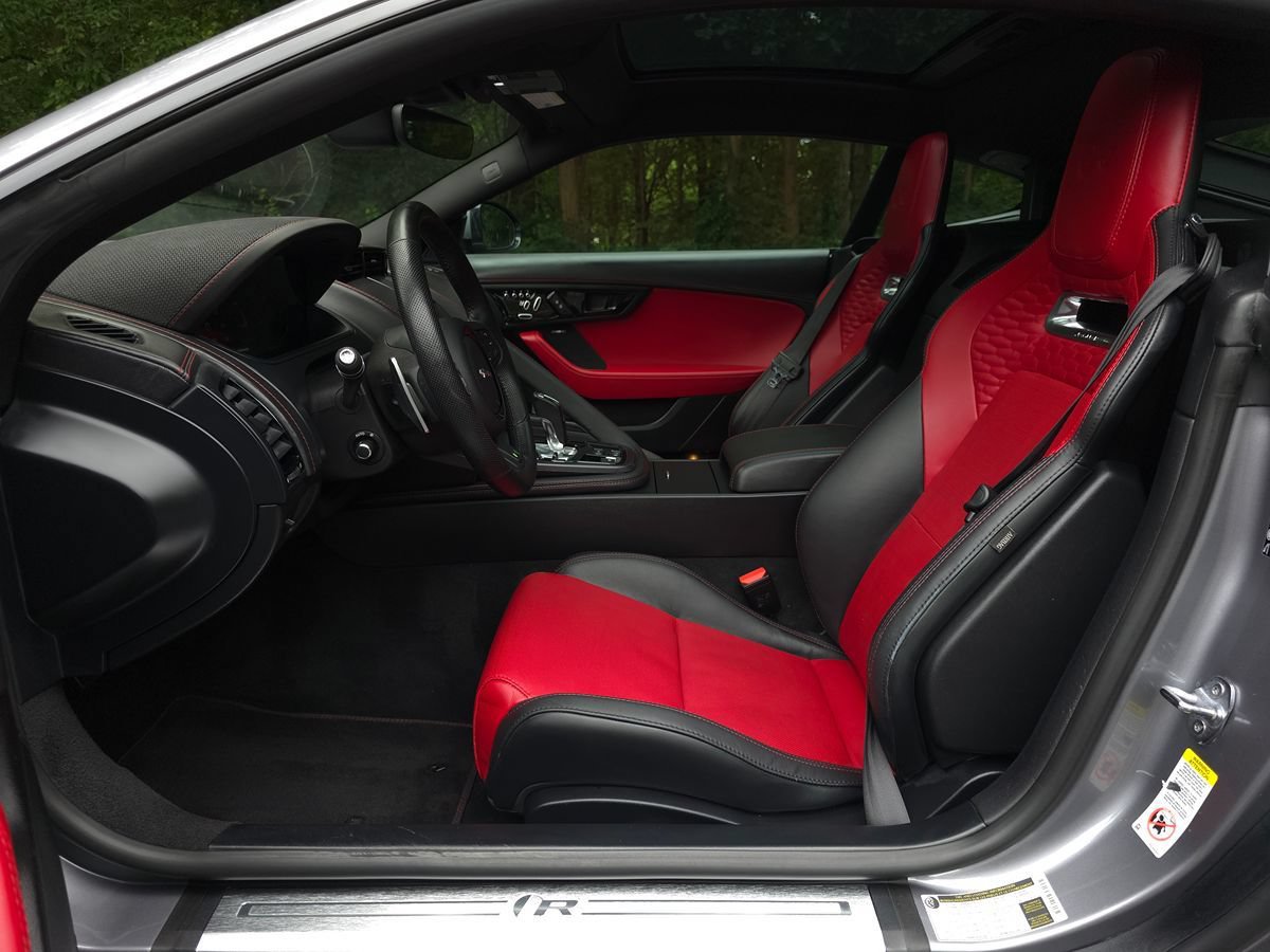 Used 2023 Jaguar F-TYPE R AWD/4WD image 11