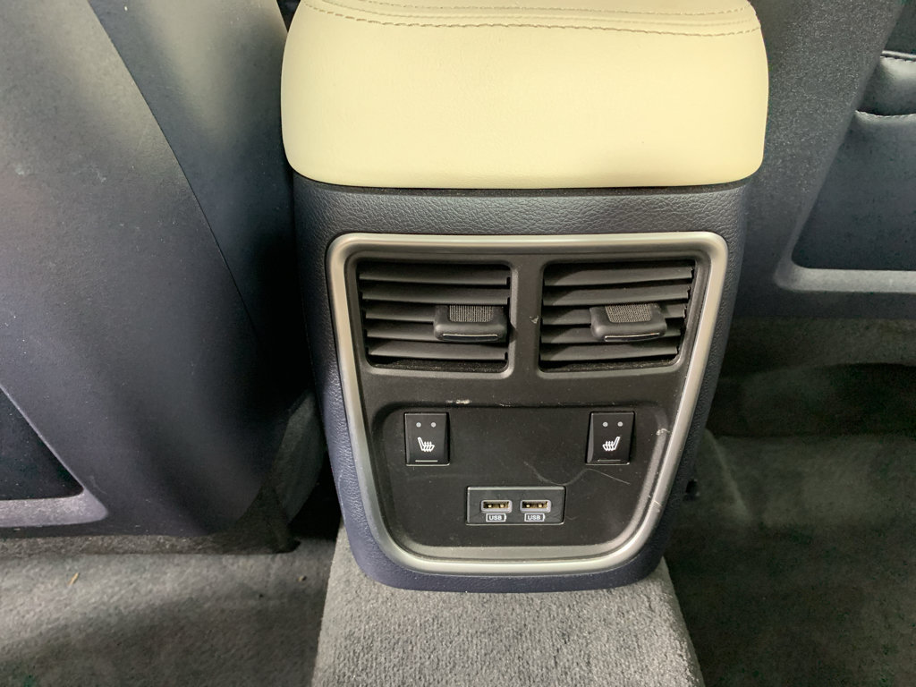 Used 2018 Chrysler 300 C w/ Sun, Sound & Nav Package RWD image 32
