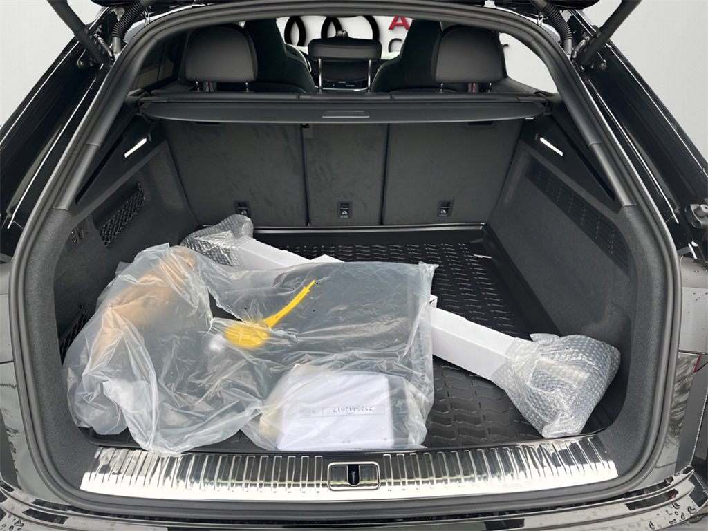 New 2026 Audi Q8 Prestige image 56