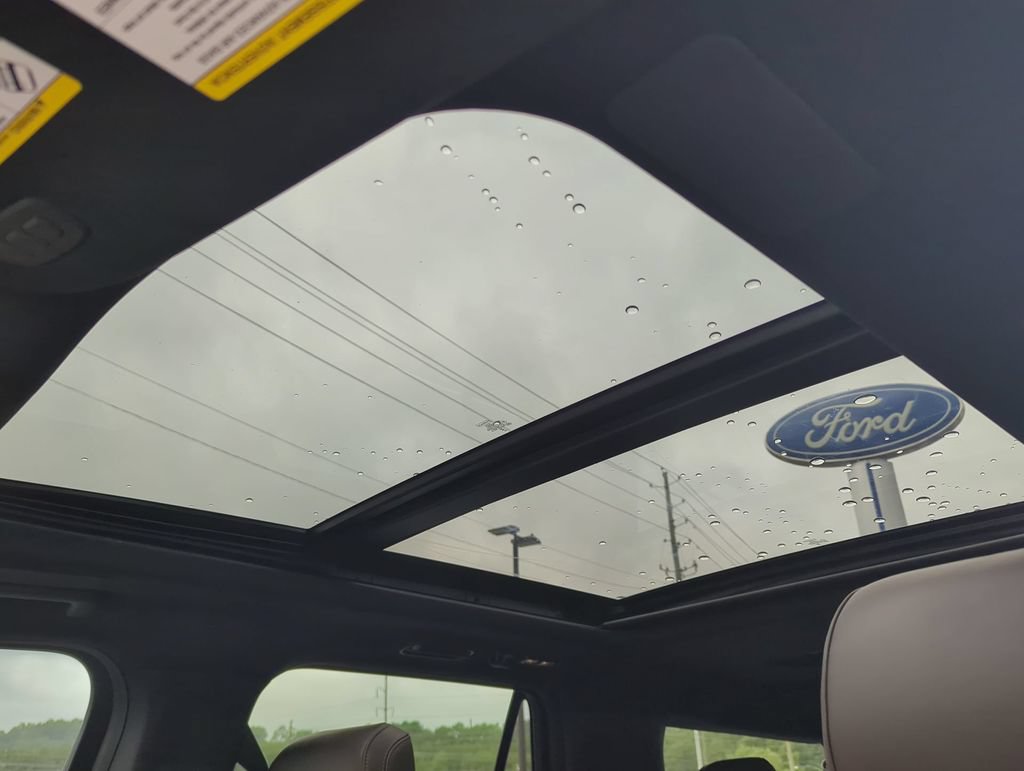 Used 2025 Ford Expedition Max King Ranch AWD/4WD image 24