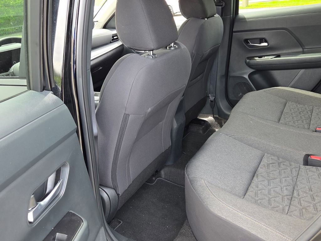 Used 2025 Nissan Kicks SV FWD image 5
