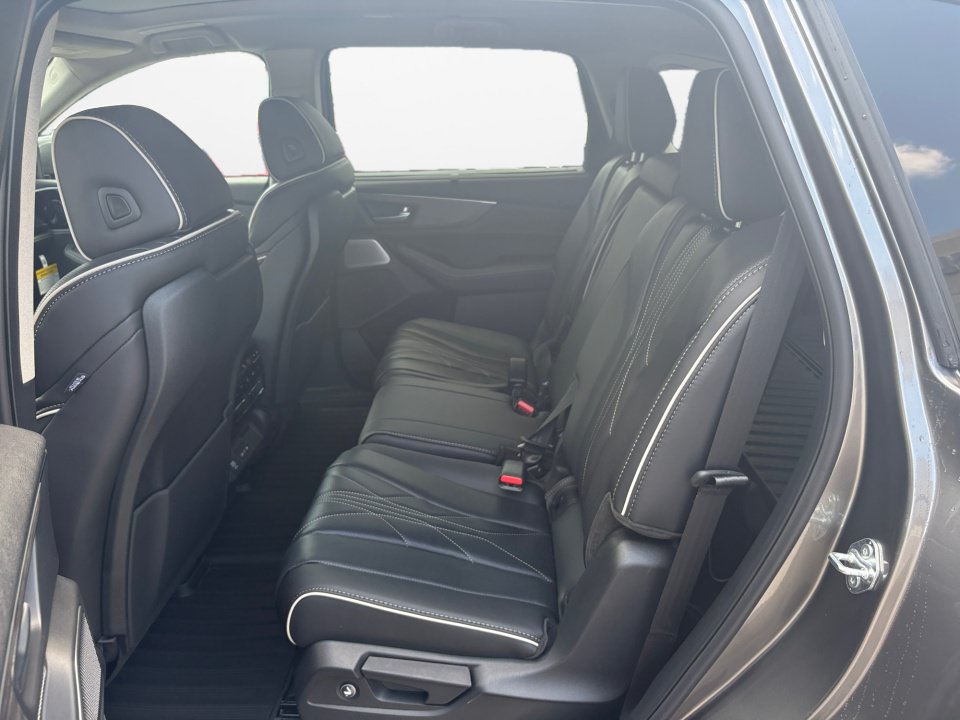 New 2026 Acura MDX w/ Advance Package AWD/4WD image 13