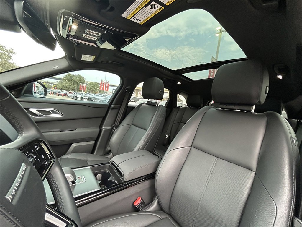 Used 2025 Land Rover Range Rover Velar Dynamic SE image 14