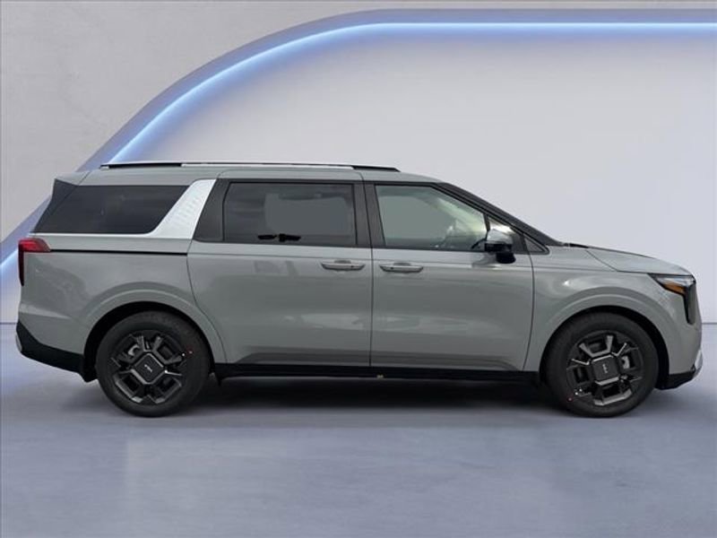 New 2026 Kia Carnival EX image 2