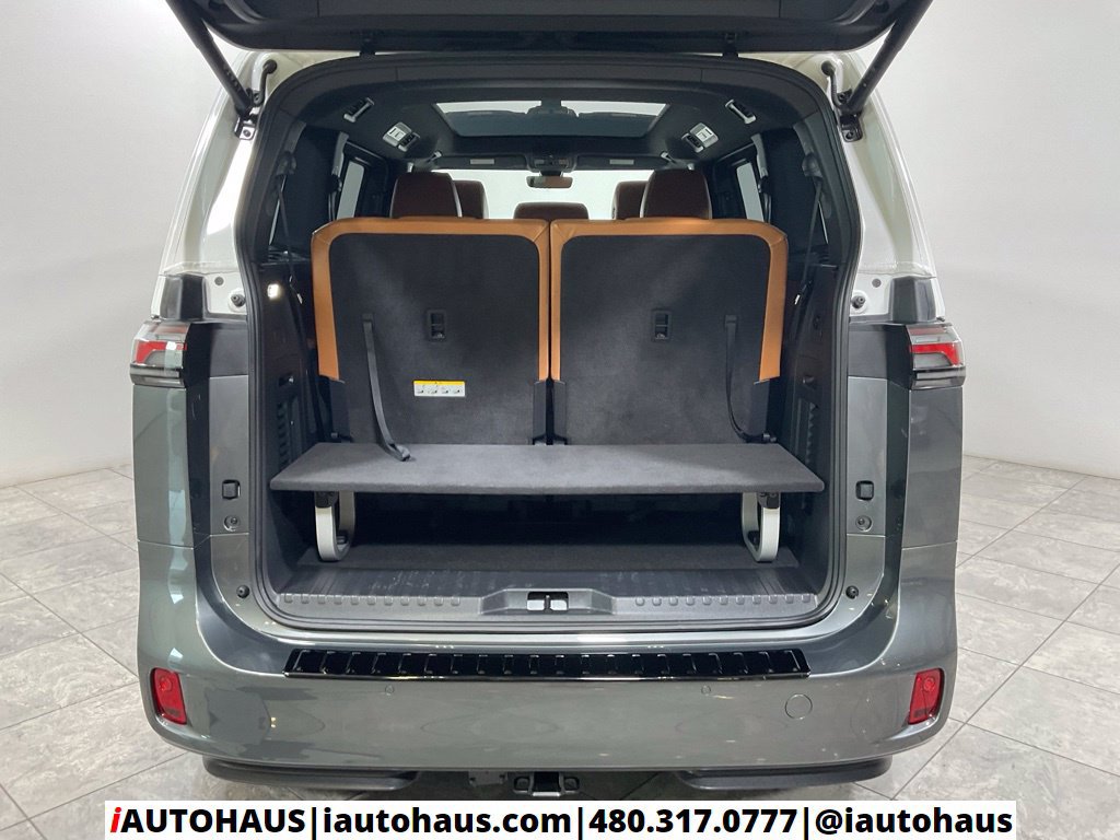 Used 2025 Volkswagen ID. Buzz Pro S Plus RWD image 16