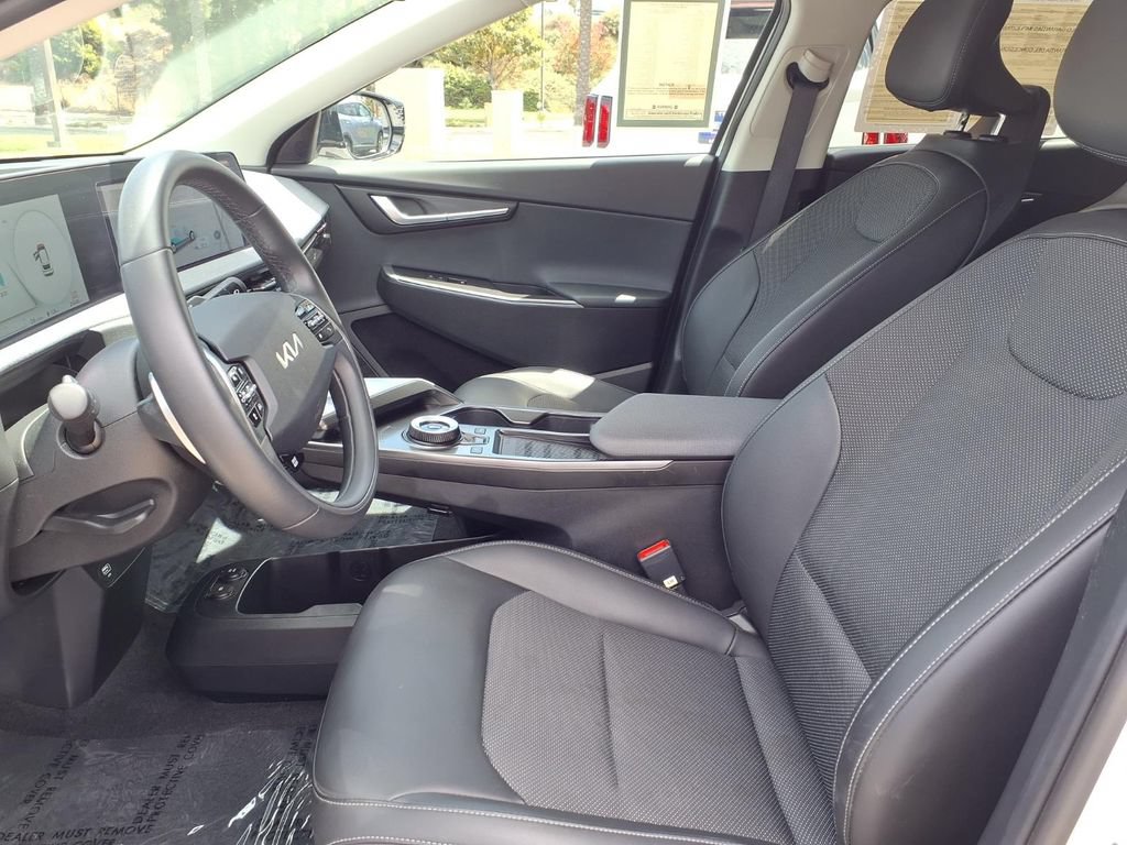 Certified 2024 Kia EV6 Light RWD image 7