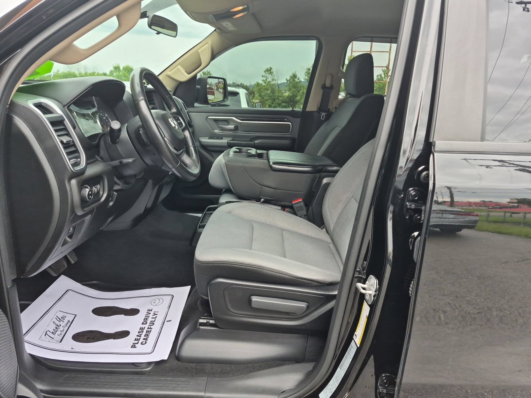 Used 2019 RAM 1500 Big Horn AWD/4WD image 10