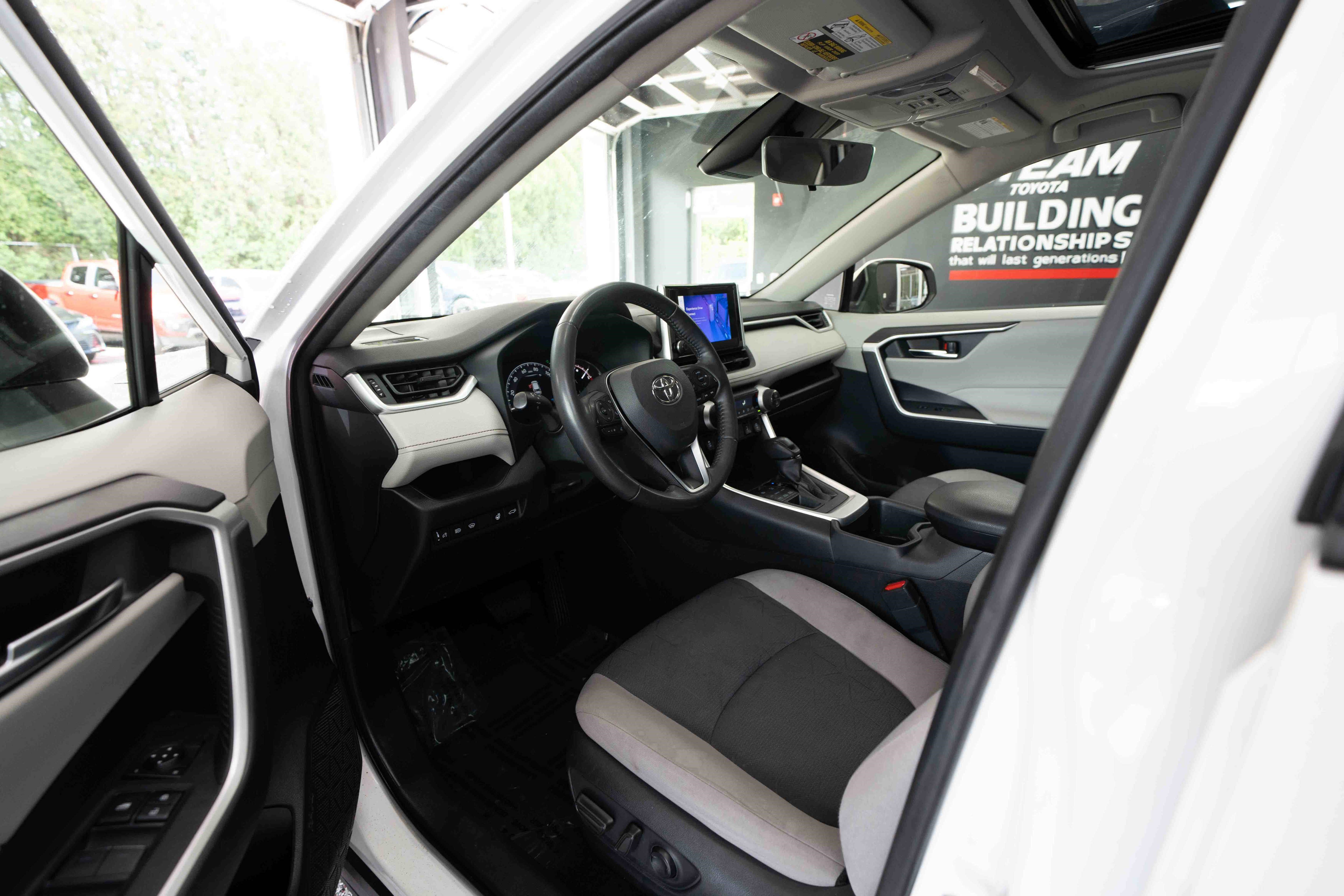 Used 2023 Toyota RAV4 XLE w/ Convenience Package AWD/4WD image 8