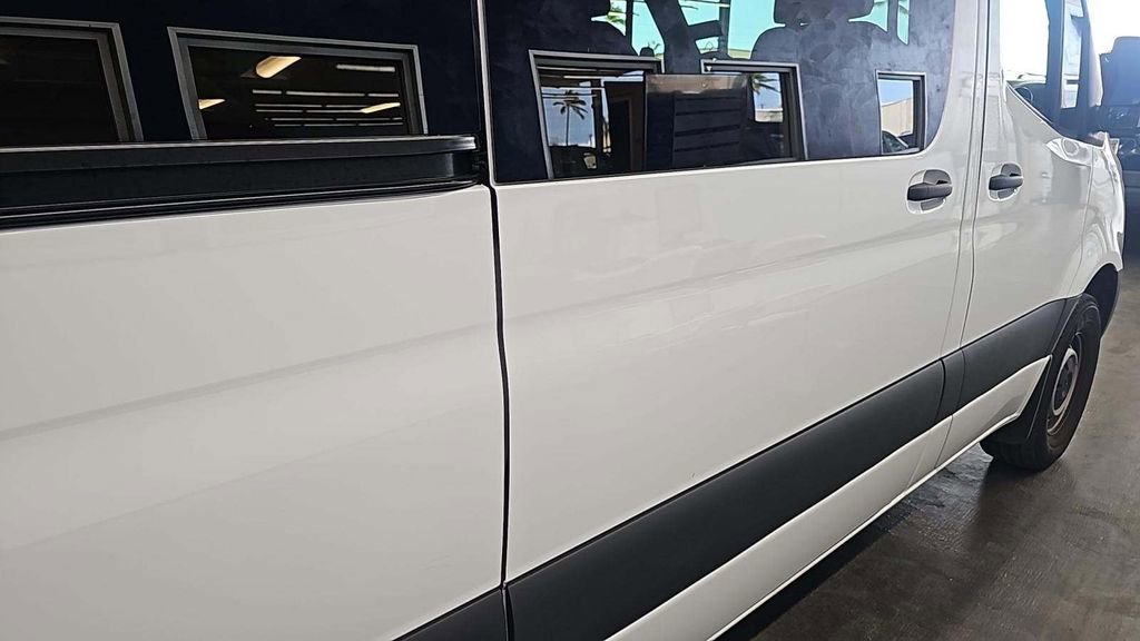 Used 2025 Mercedes-Benz Sprinter 2500 image 12