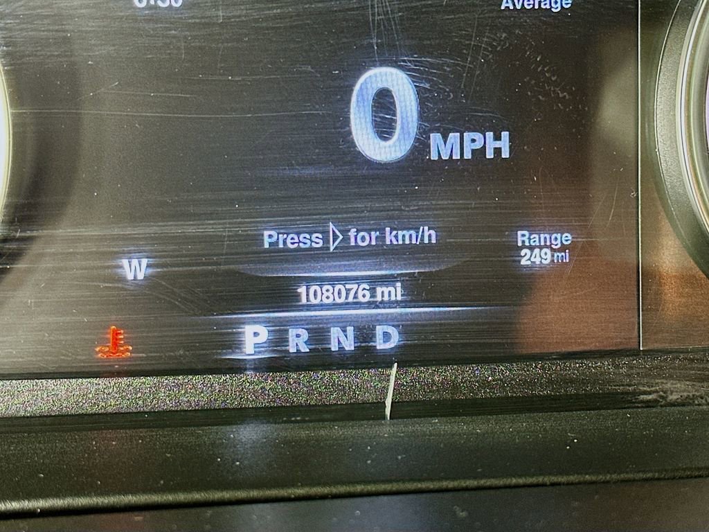 Certified 2019 RAM 1500 Classic SLT w/ Luxury Group image 18