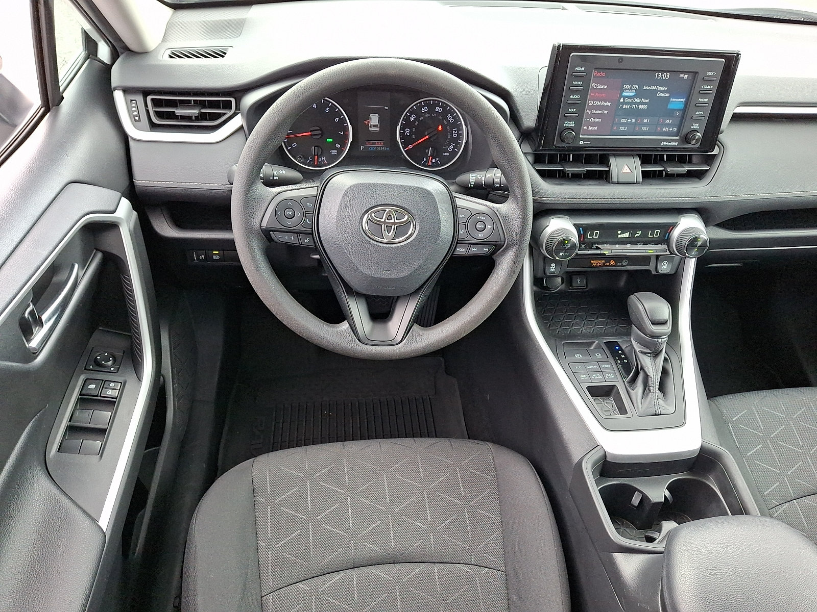 Used 2021 Toyota RAV4 XLE AWD/4WD image 12