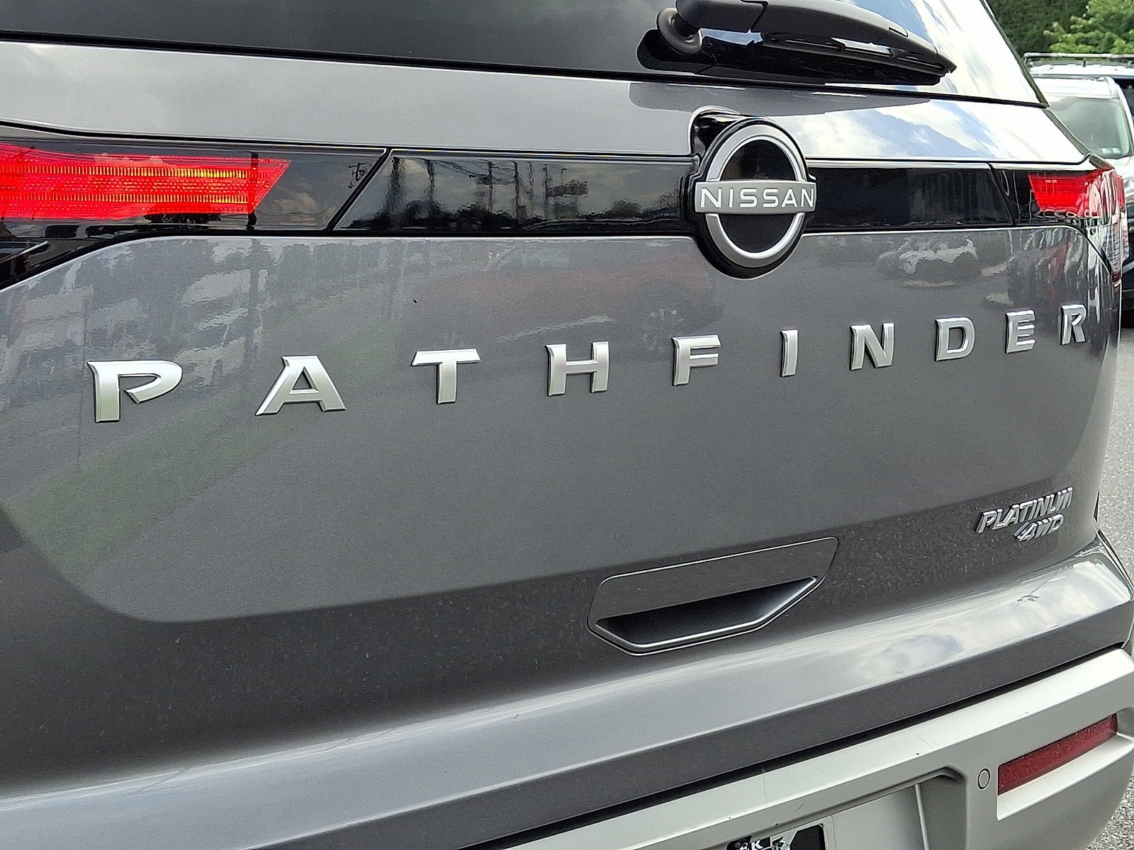 Certified 2023 Nissan Pathfinder Platinum AWD/4WD image 33