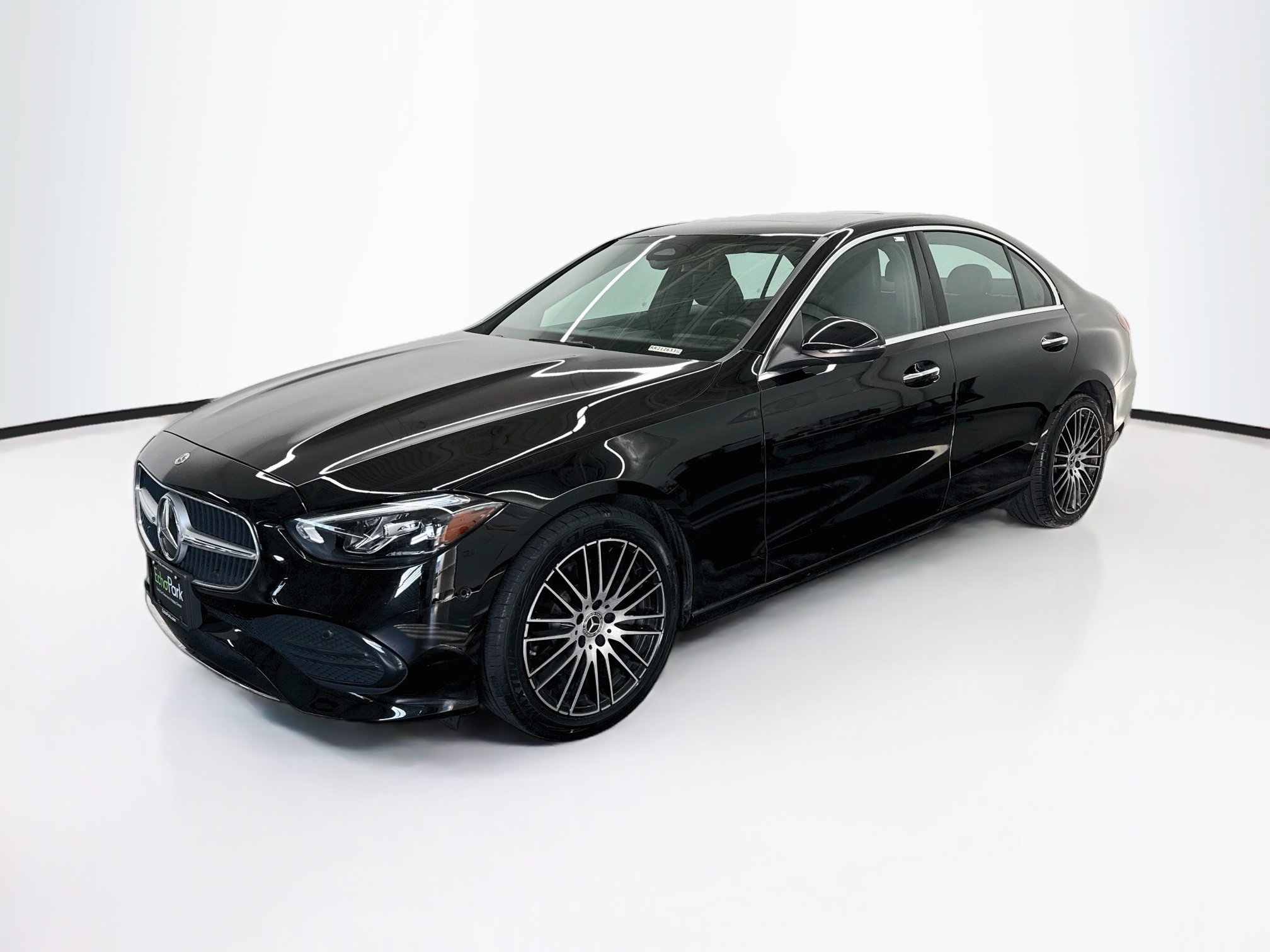 Used 2024 Mercedes-Benz C 300 Sedan image 3
