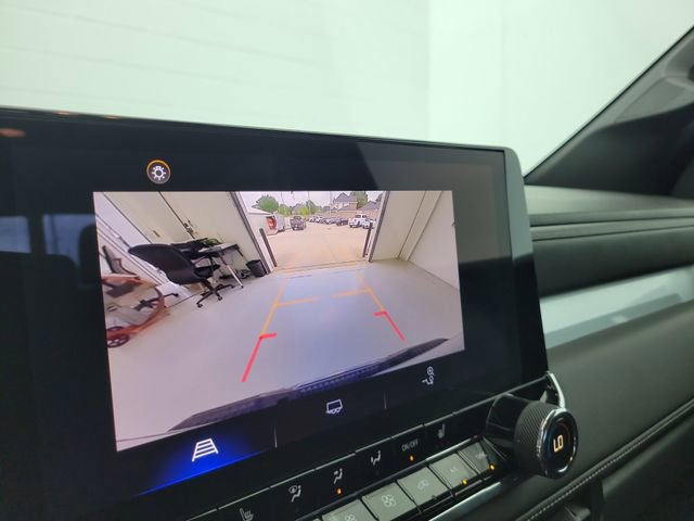 Used 2023 Chevrolet Colorado LT w/ LT Convenience Package II RWD image 27