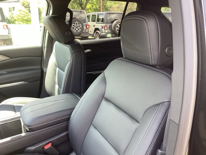 New 2026 Chevrolet Traverse LT w/ Driver Confidence Package image 21