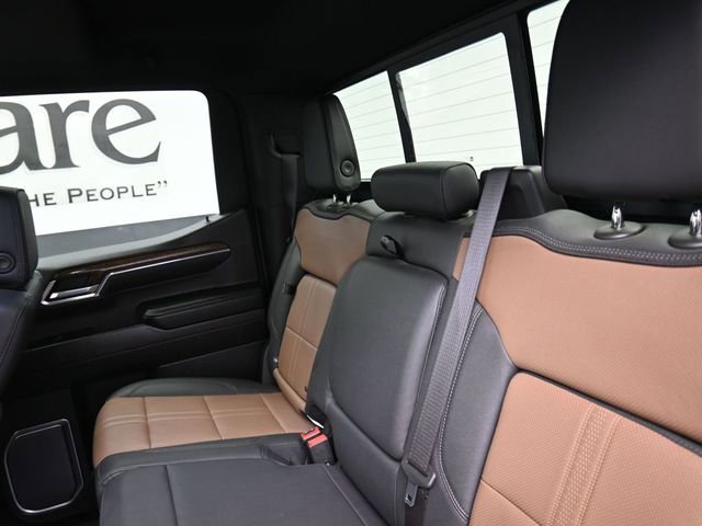 Used 2023 Chevrolet Silverado 1500 High Country w/ High Country Premium Package AWD/4WD image 20
