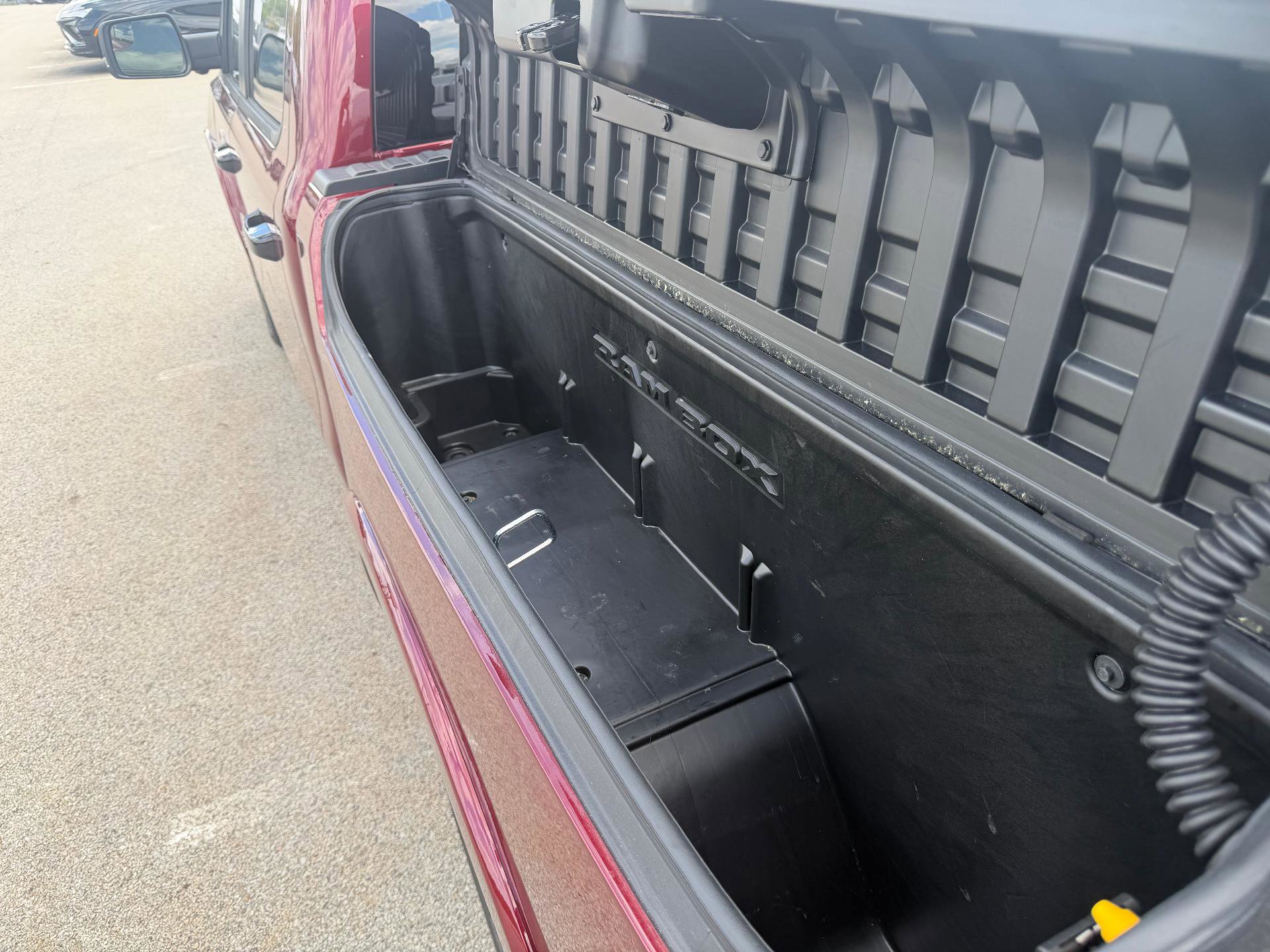 Used 2025 RAM 1500 Limited AWD/4WD image 13