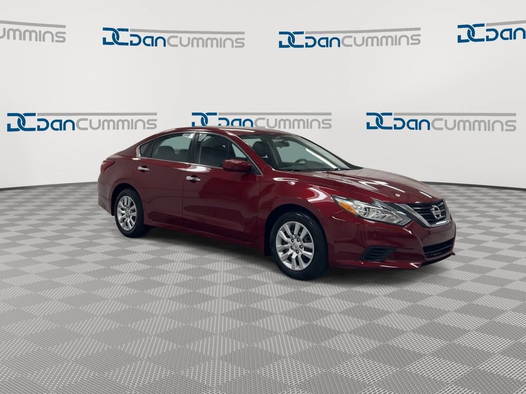 Used 2018 Nissan Altima 2.5 S w/ S Convenience Package FWD image 2