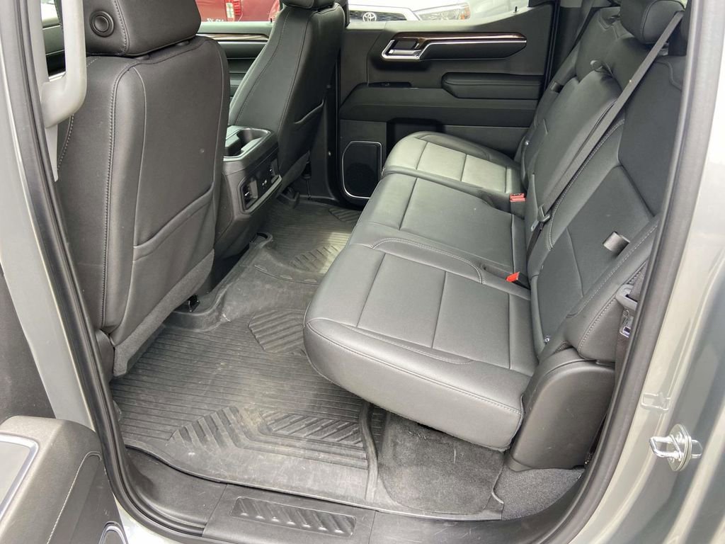 Used 2023 Chevrolet Silverado 1500 RST AWD/4WD image 12